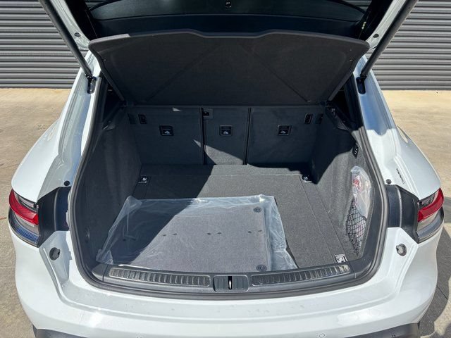 Certified 2026 Porsche Macan S AWD/4WD image 26