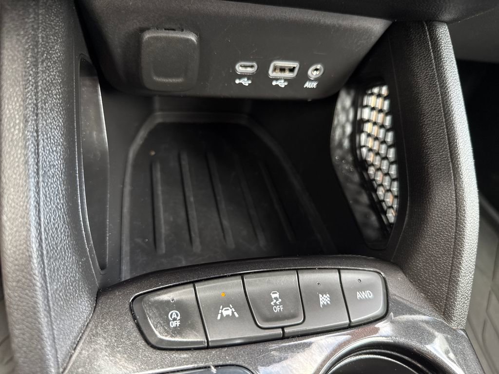 Used 2021 Chevrolet TrailBlazer ACTIV w/ Convenience Package AWD/4WD image 22