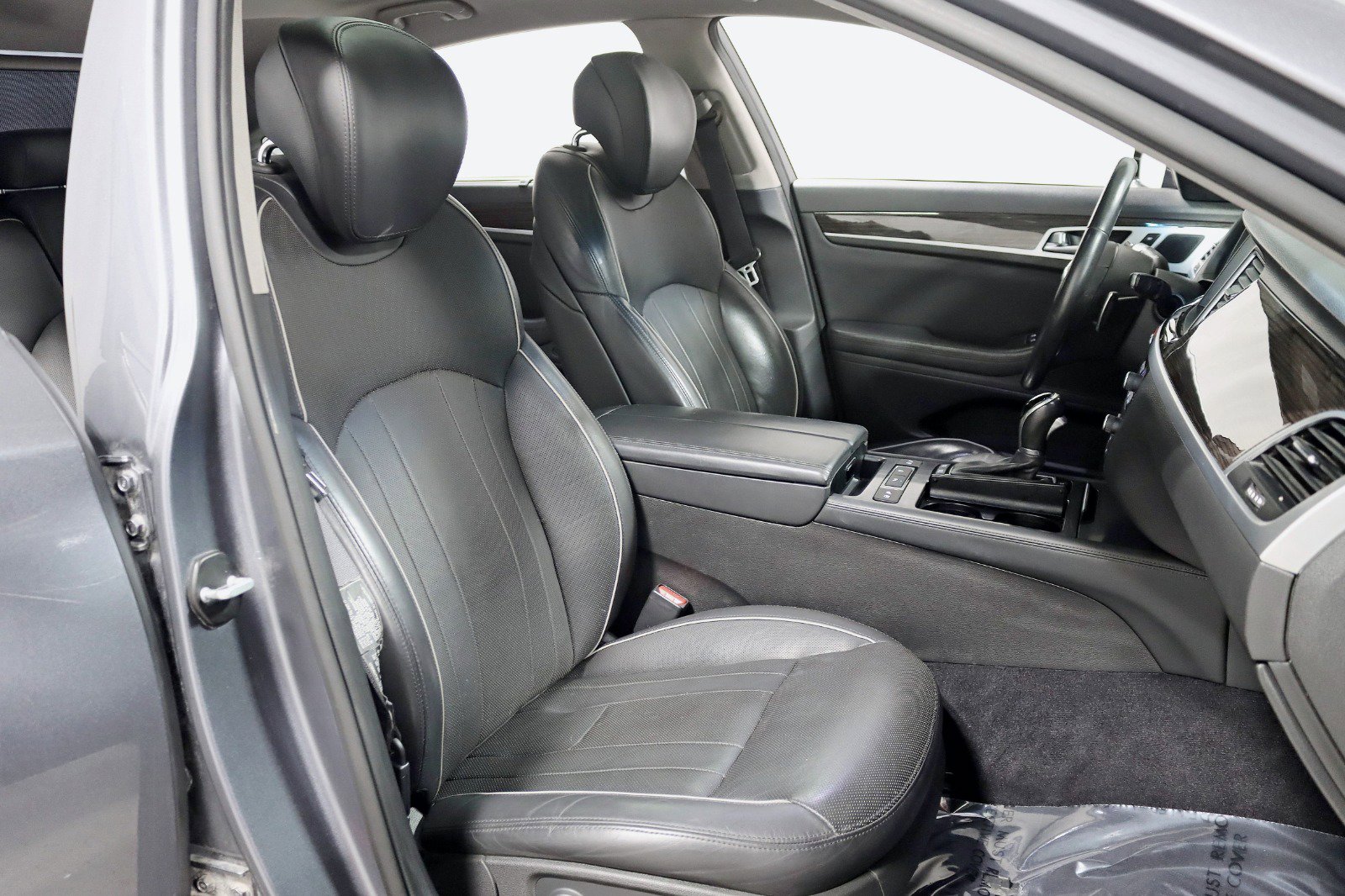 Used 2015 Hyundai Genesis 3.8 w/ Option Group 03 image 25