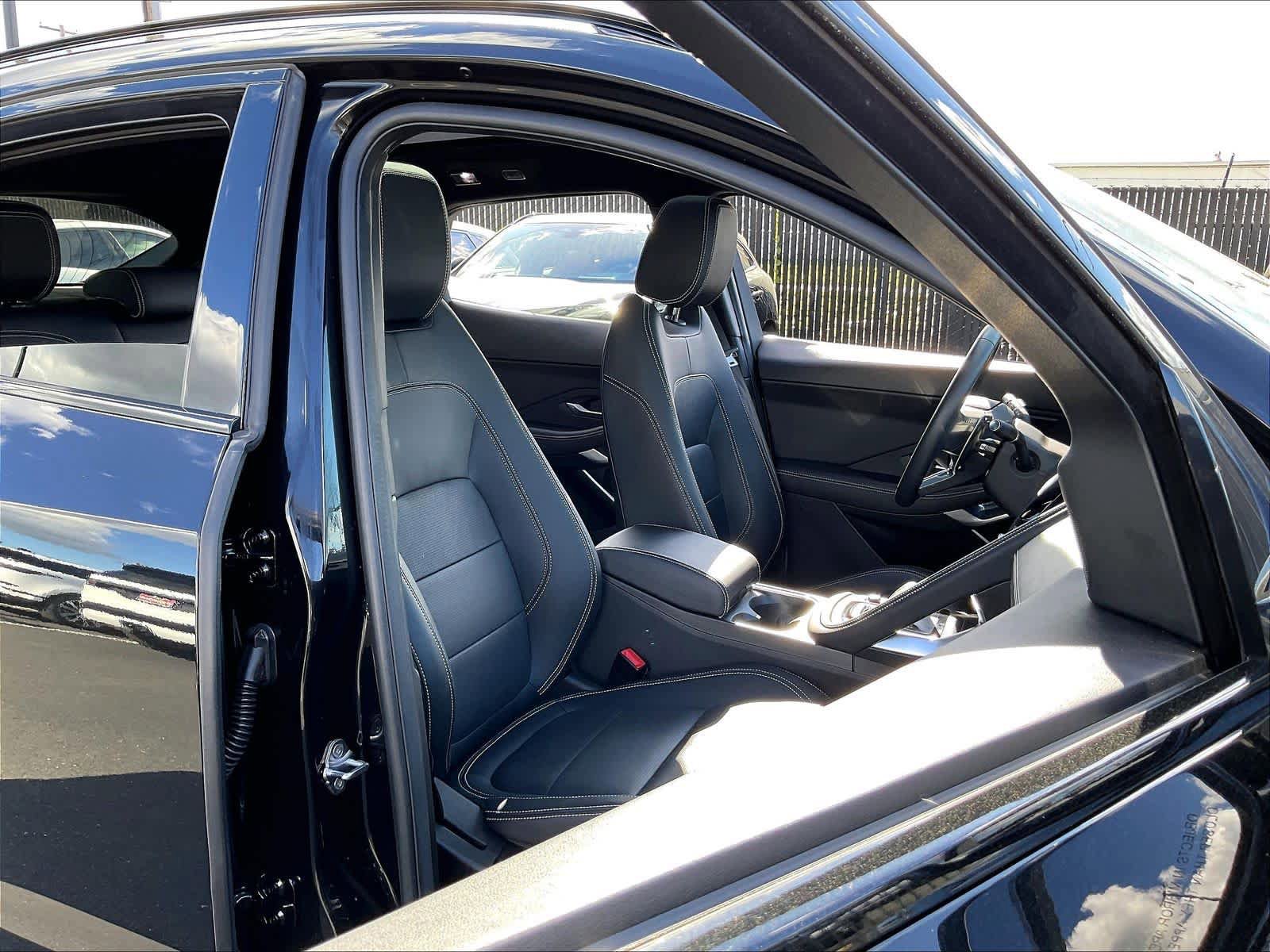 Used 2024 Jaguar E-PACE R-Dynamic SE AWD/4WD image 8