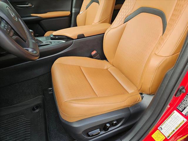 Used 2022 Lexus UX 200 image 15