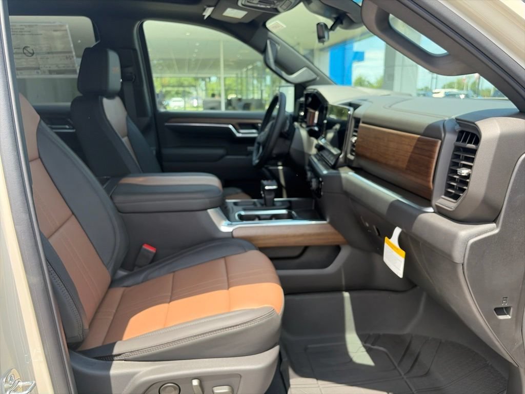 New 2026 Chevrolet Silverado 1500 High Country AWD/4WD image 10