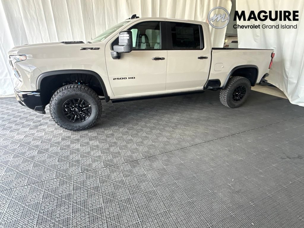 New 2026 Chevrolet Silverado 2500 ZR2 w/ LPO, Dark Essentials Package AWD/4WD image 31