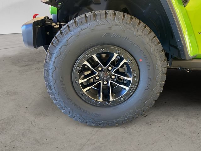 New 2026 Jeep Wrangler Rubicon w/ Xtreme 35 Tire Package AWD/4WD image 15