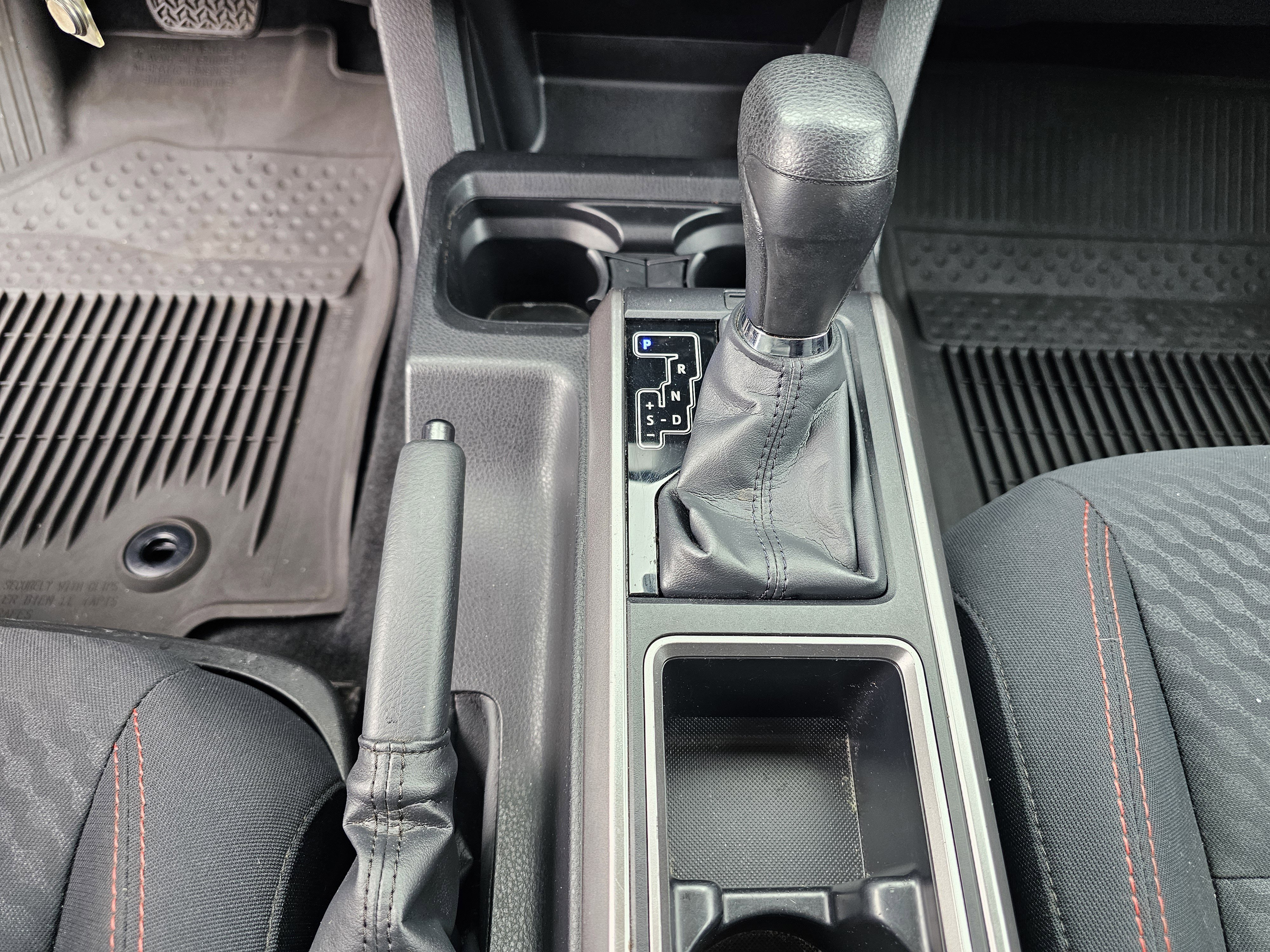 Used 2022 Toyota Tacoma SR5 AWD/4WD image 24