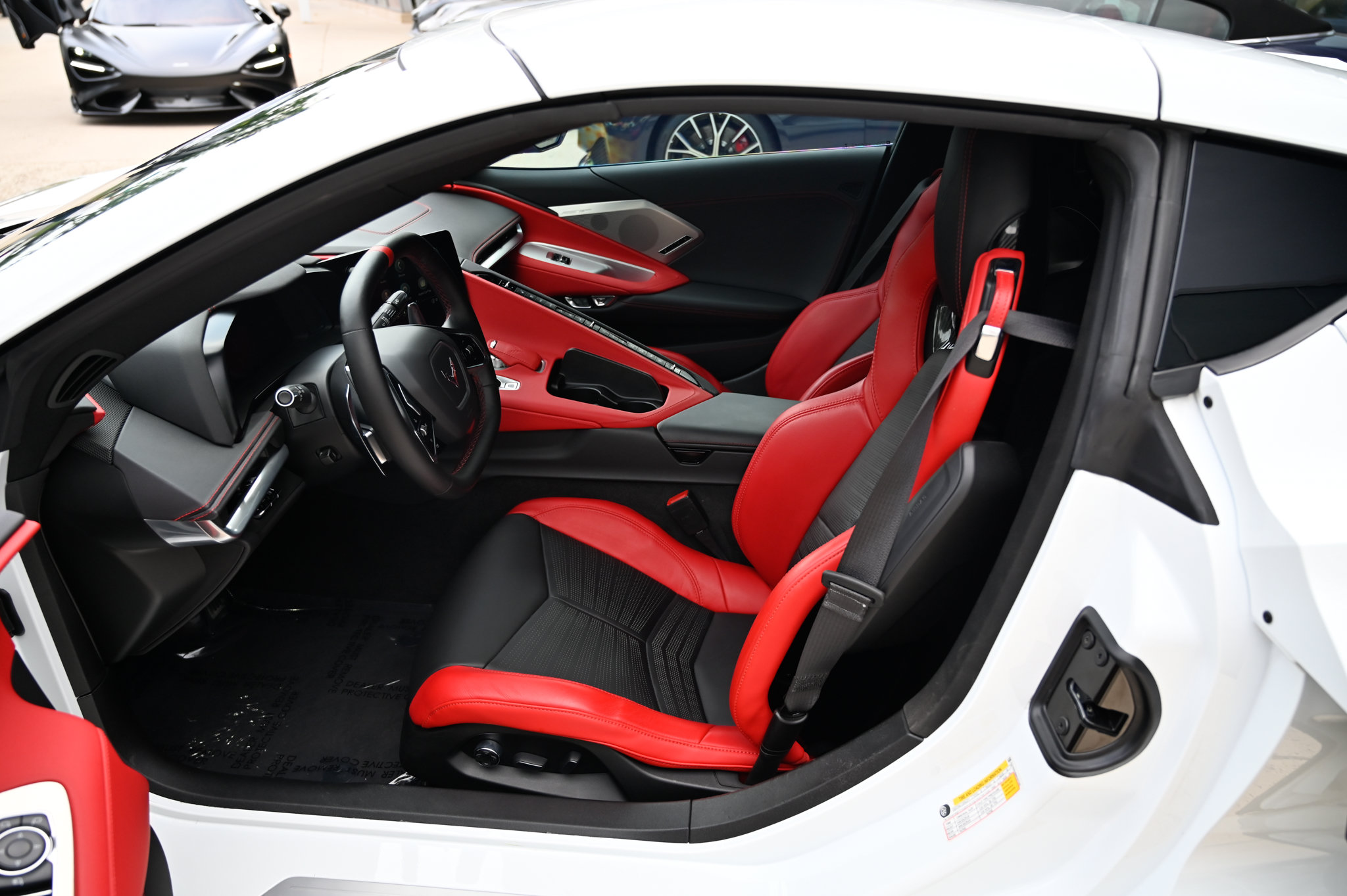 Used 2022 Chevrolet Corvette Stingray Preferred Cpe w/ Z51 Performance Package RWD image 17