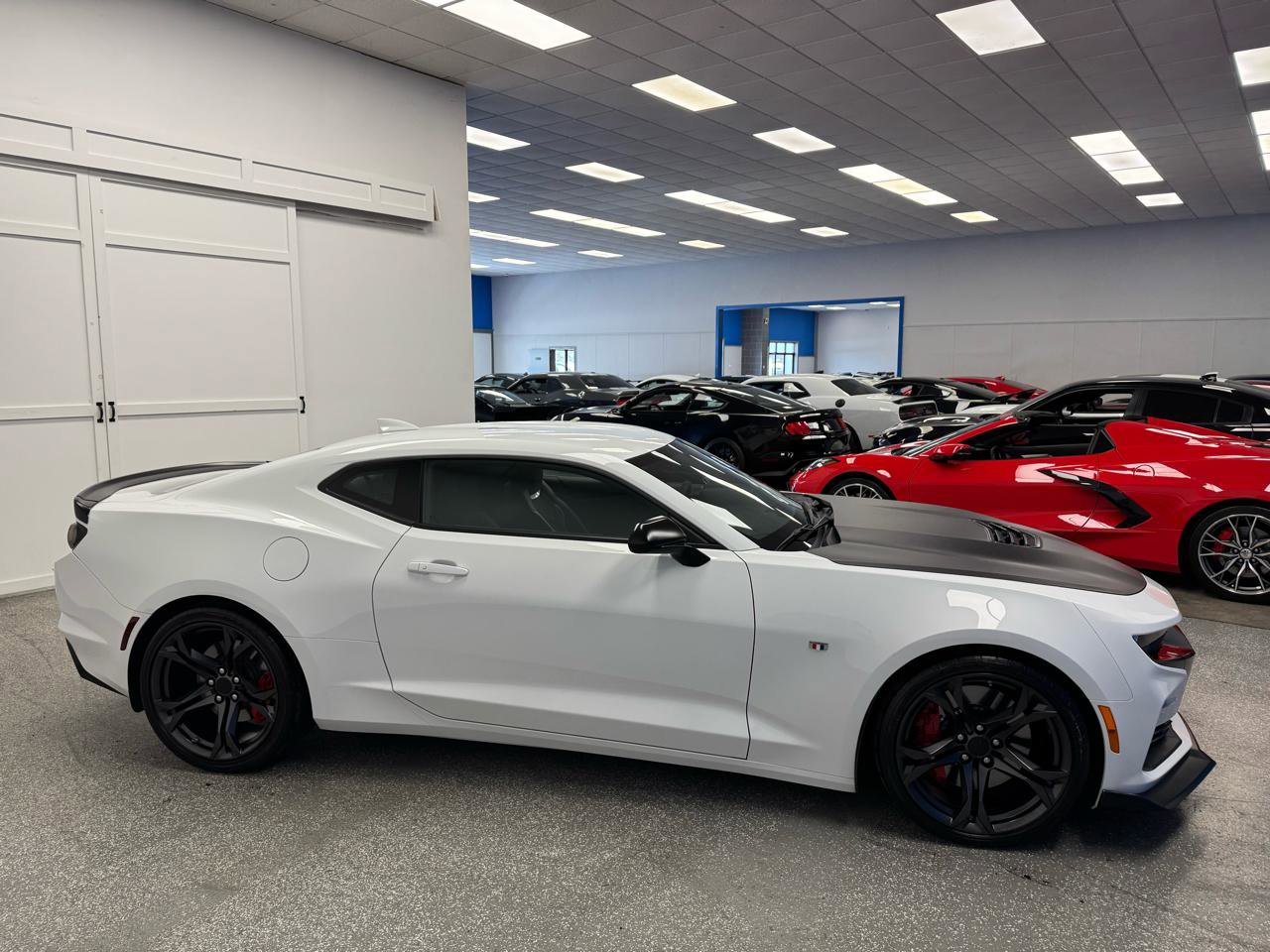 Used 2019 Chevrolet Camaro SS RWD image 6