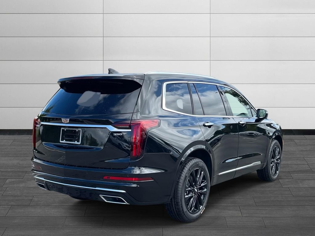 New 2025 Cadillac XT6 Luxury image 5