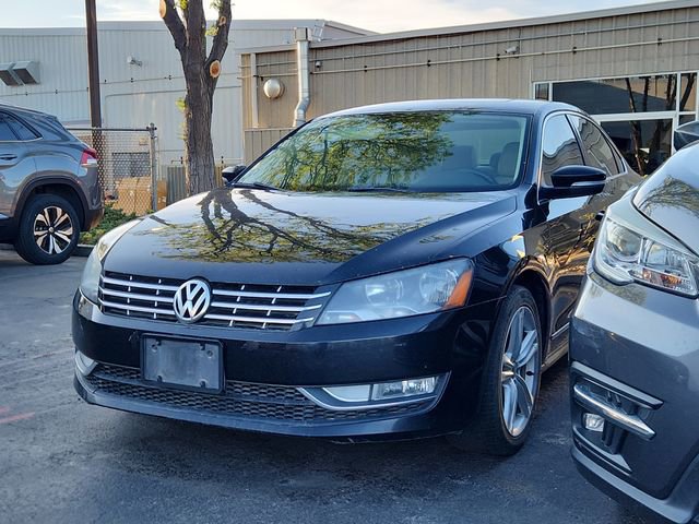 Used 2014 Volkswagen Passat TDI SEL Premium image 3