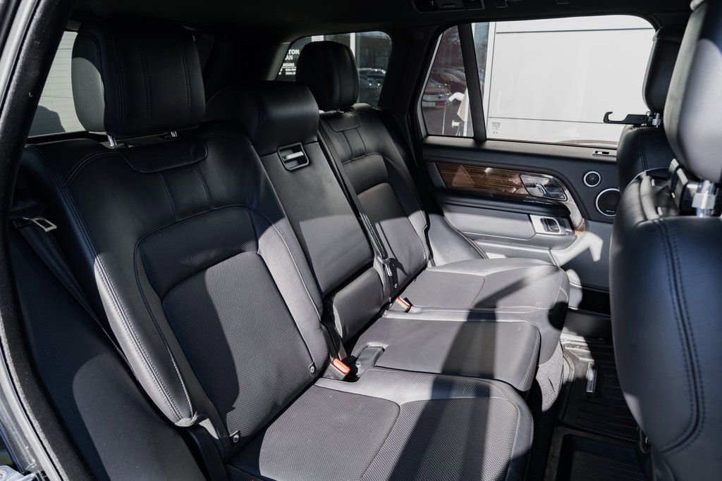 Used 2018 Land Rover Range Rover HSE AWD/4WD image 25