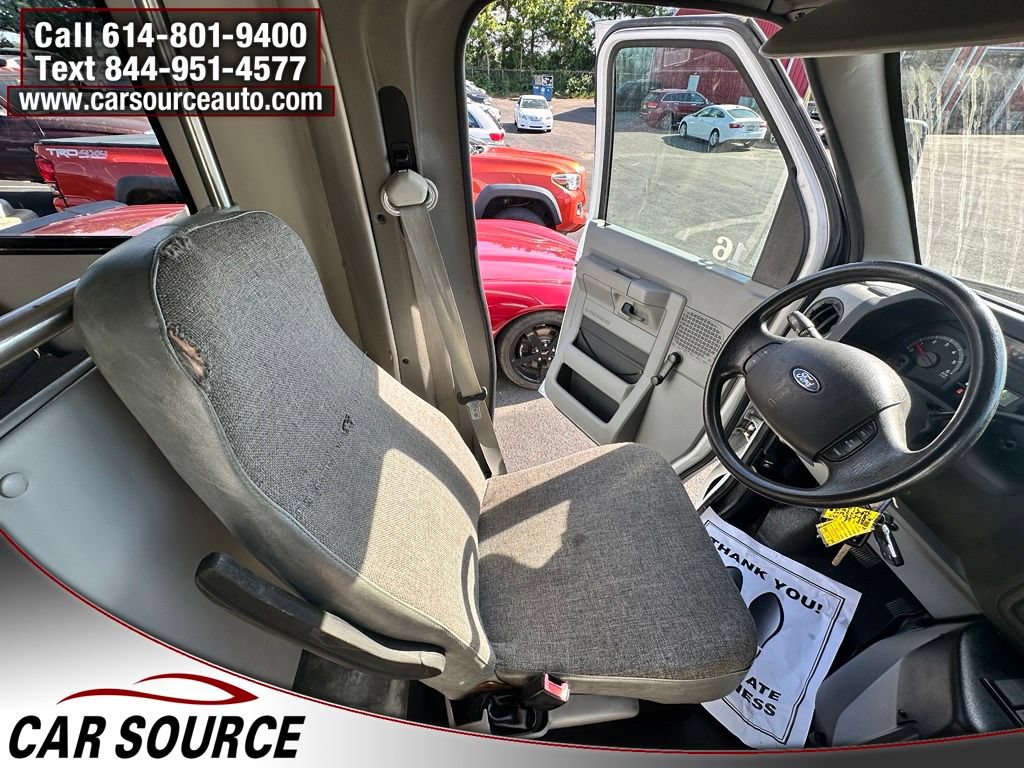 Used 2010 Ford E-350 and Econoline 350 Super Duty RWD image 15