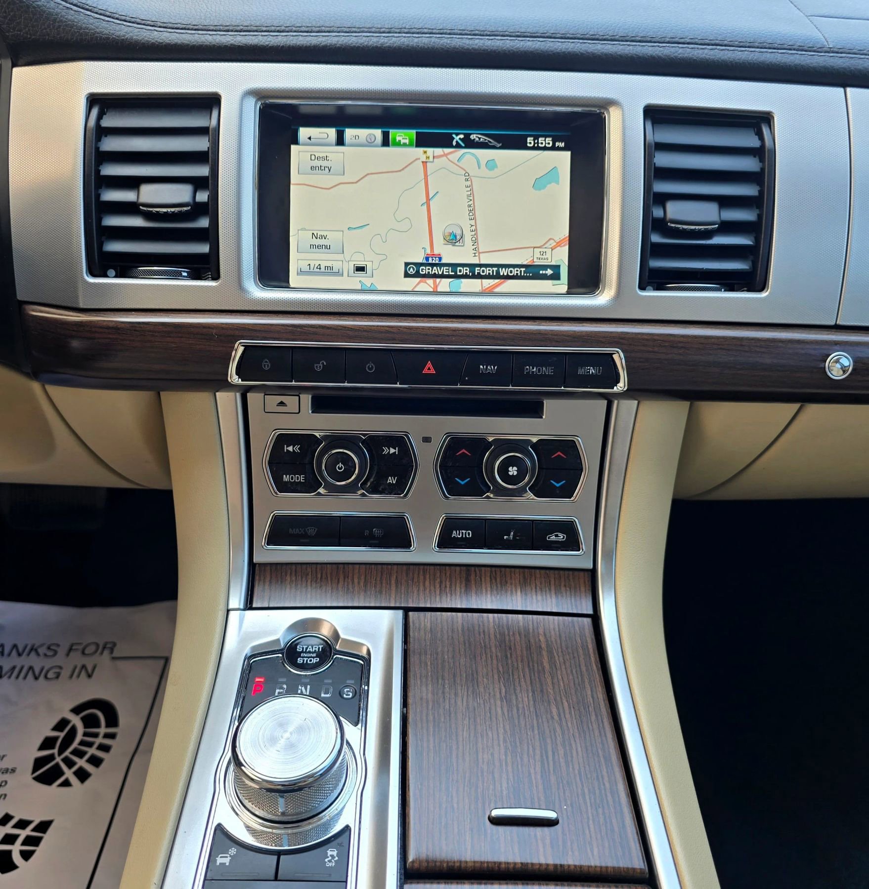 Used 2013 Jaguar XF RWD image 31