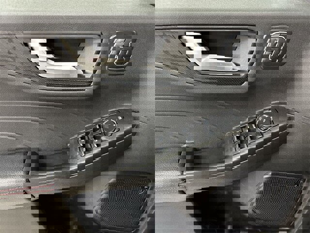 Certified 2023 Ford Escape ST-Line Select w/ Tech Pack #2 image 5