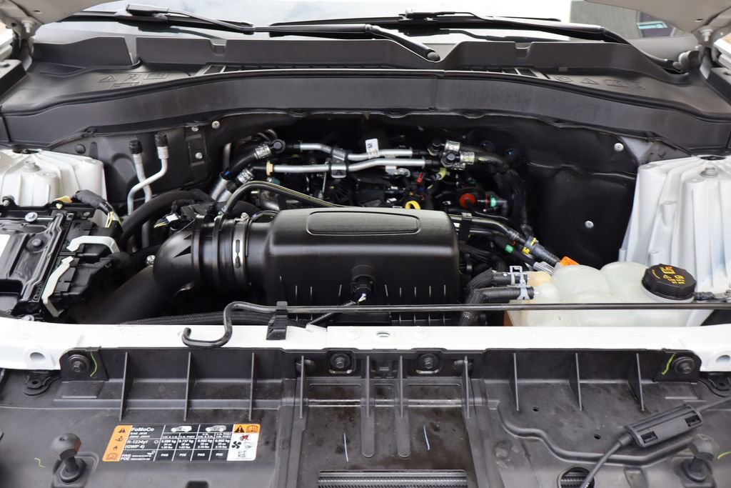 Used 2021 Ford Explorer XLT w/ Equipment Group 202A image 33