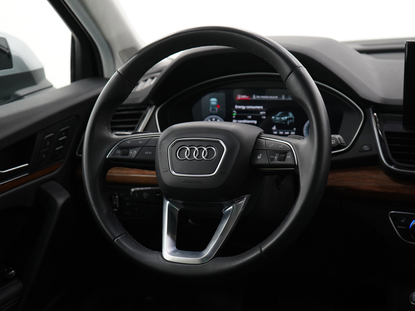 Used 2023 Audi Q5 2.0T Premium Plus w/ Premium Plus Package image 13