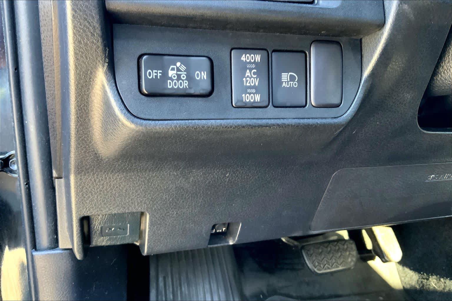 Used 2019 Toyota Tacoma Limited AWD/4WD image 33