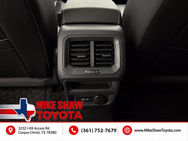 Used 2023 Volkswagen Tiguan SE R-Line FWD image 30