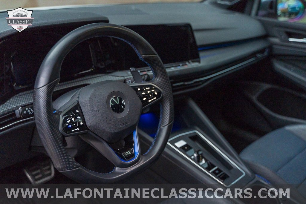 Used 2022 Volkswagen Golf R image 2