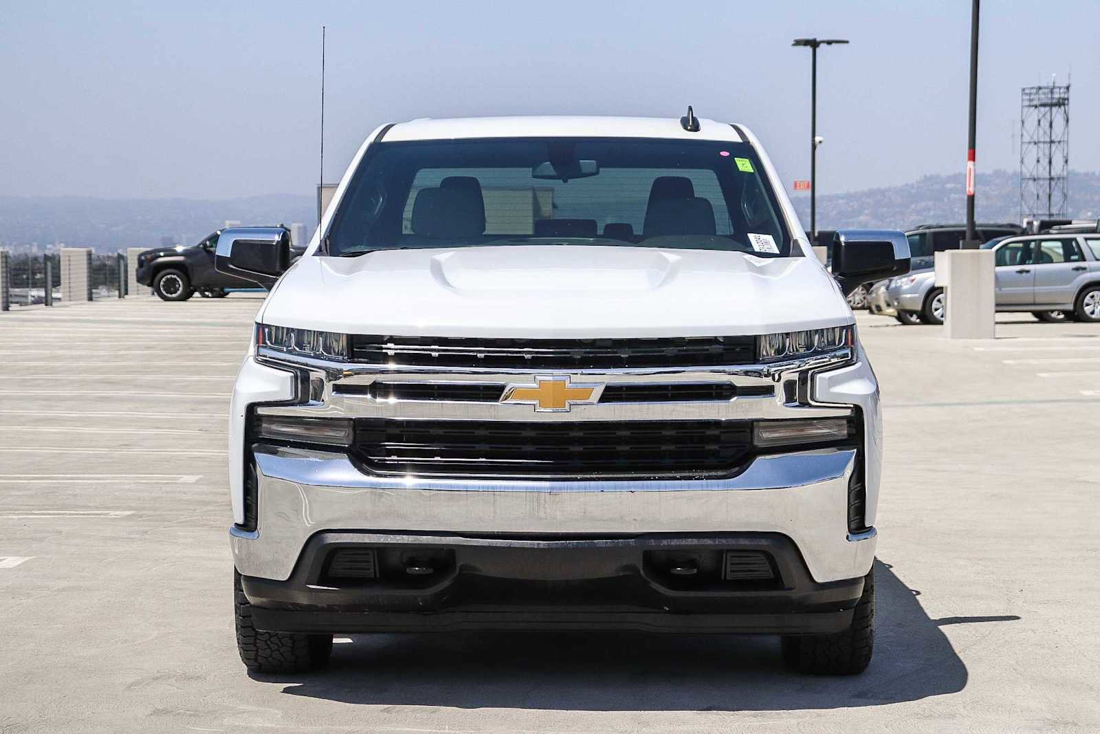 Used 2021 Chevrolet Silverado 1500 LT image 2