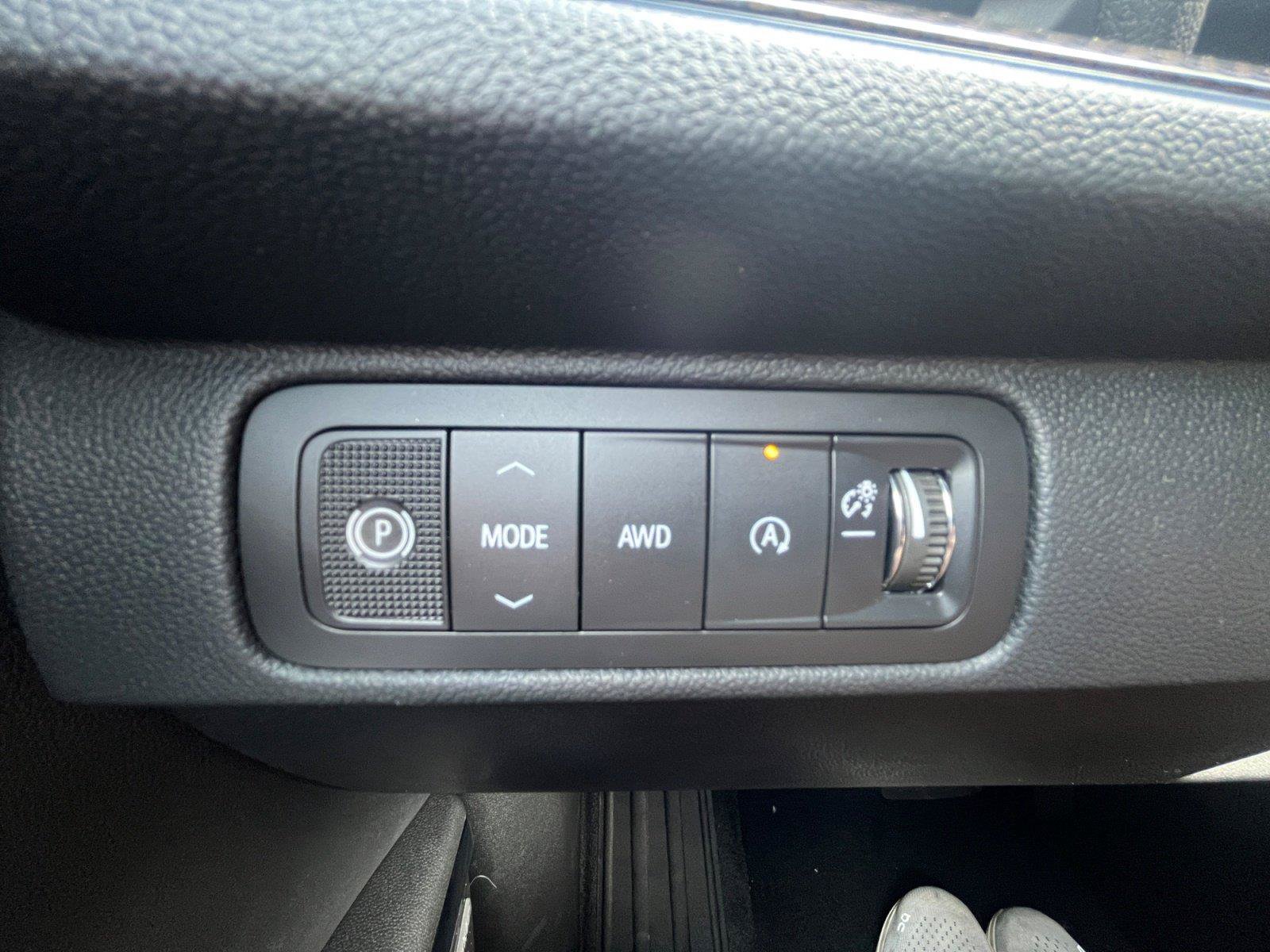 New 2027 Chevrolet Traverse Z71 w/ Enhanced Driving Package AWD/4WD image 25