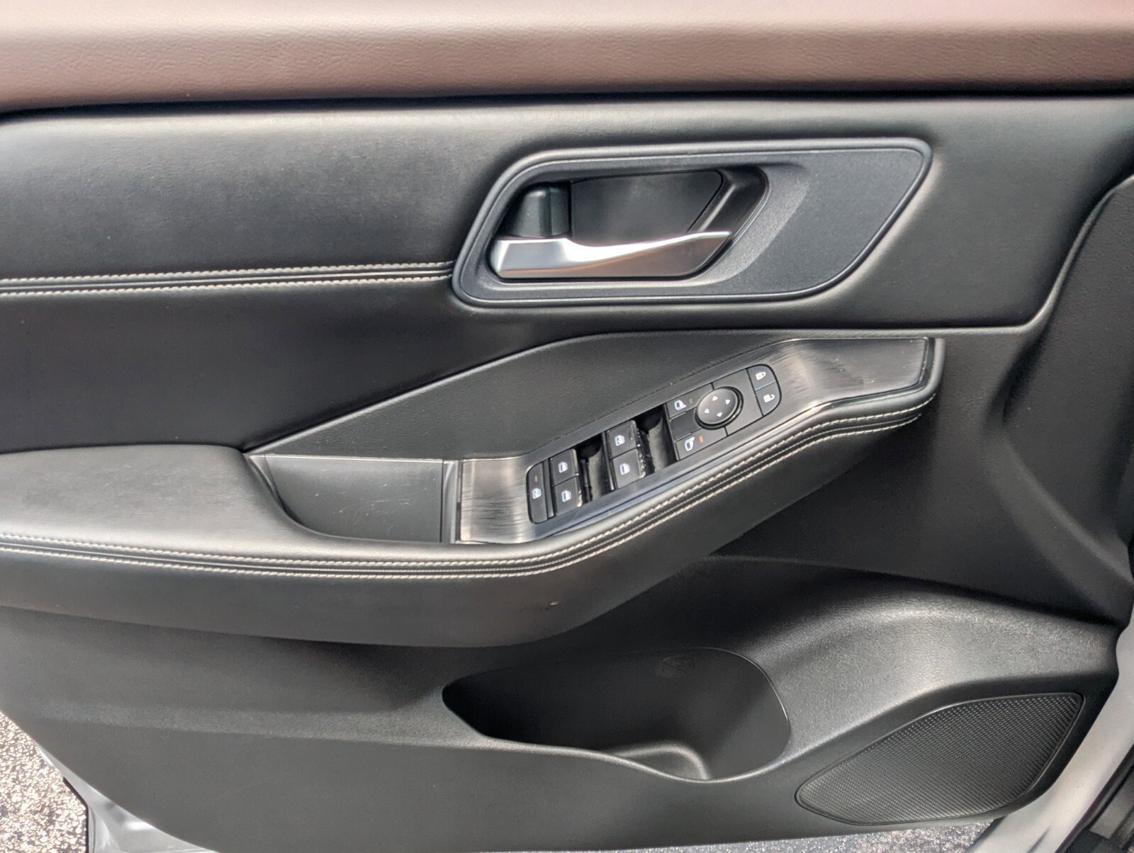 Certified 2023 Nissan Rogue SV w/ SV Premium B Package FWD image 35