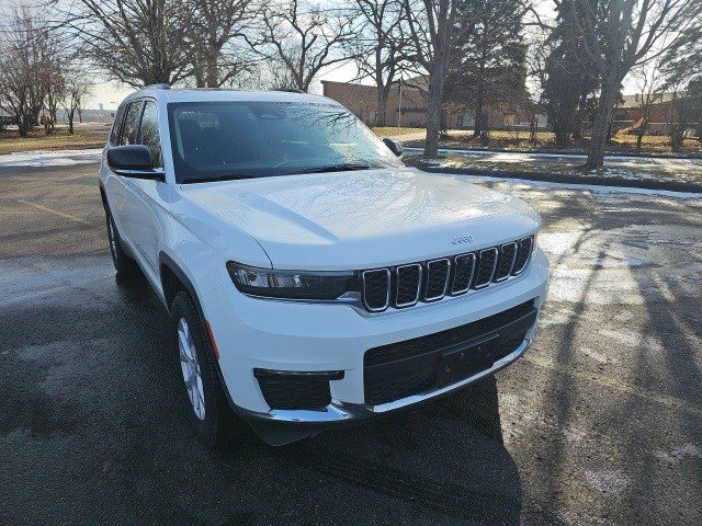 Used 2022 Jeep Grand Cherokee L Limited w/ Luxury Tech Group II image 8