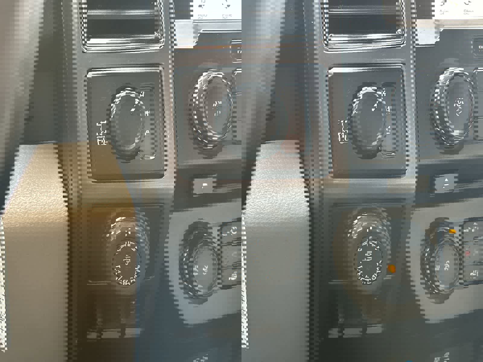 Used 2018 Ford F150 XLT w/ Equipment Group 302A Luxury image 24