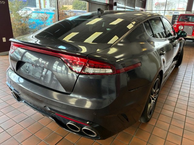 Used 2022 Kia Stinger GT1 image 7