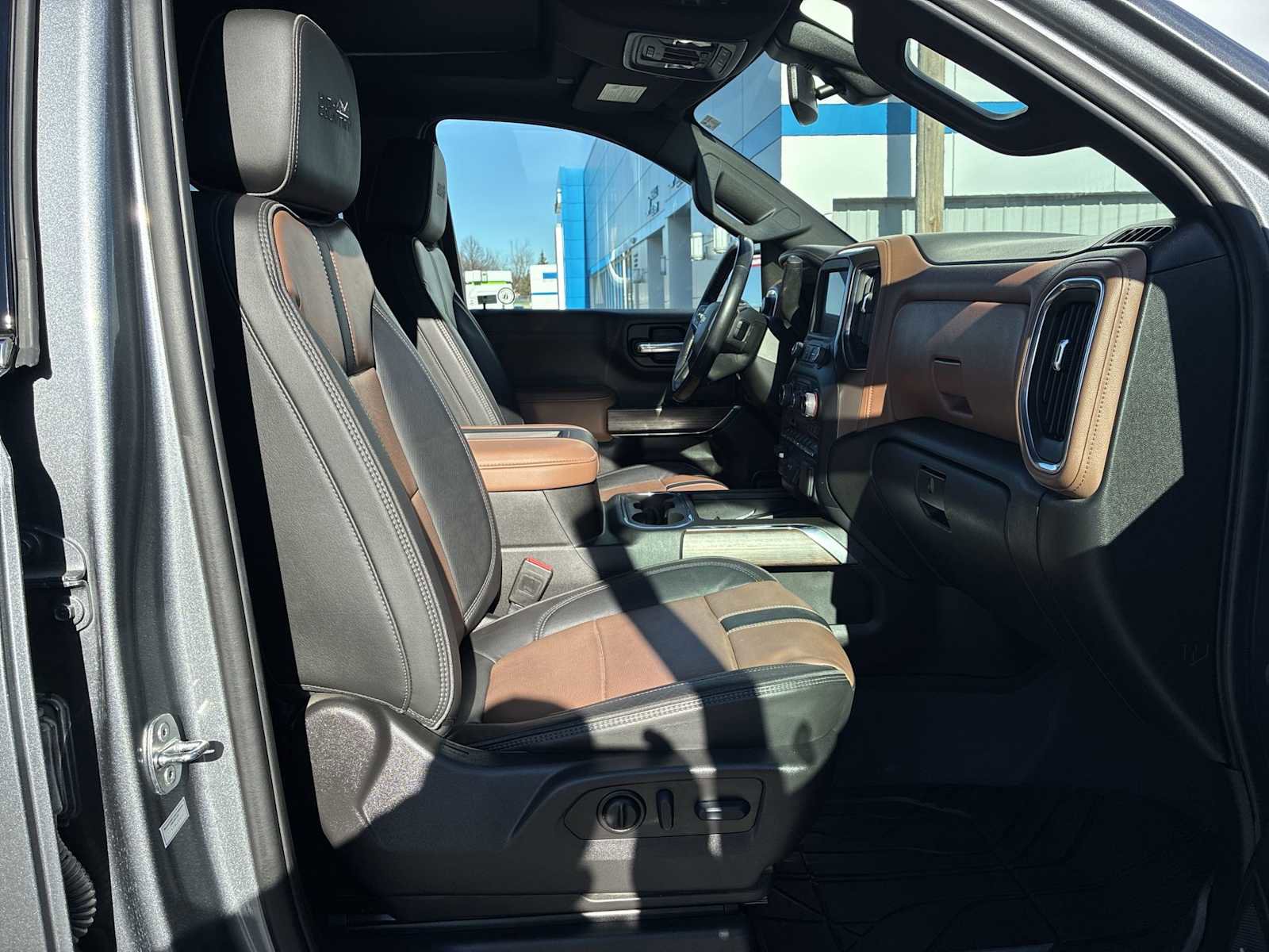 Used 2022 Chevrolet Silverado 1500 High Country image 29