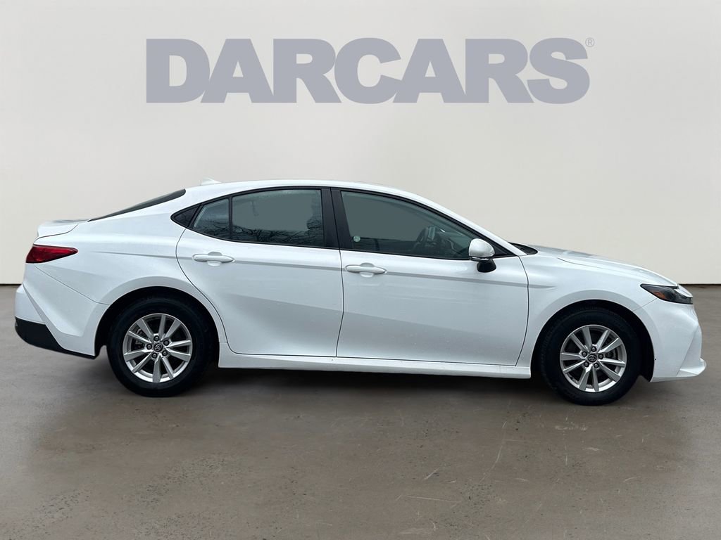 Used 2025 Toyota Camry LE image 8