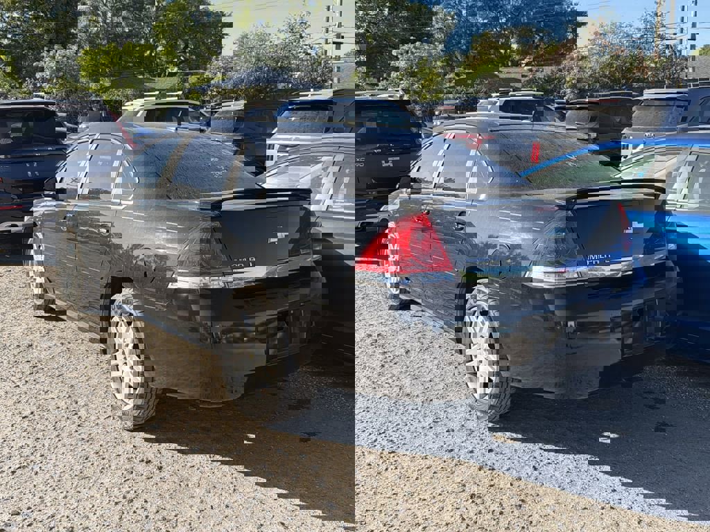 Used 2011 Chevrolet Impala LT w/ Luxury Edition Package image 7