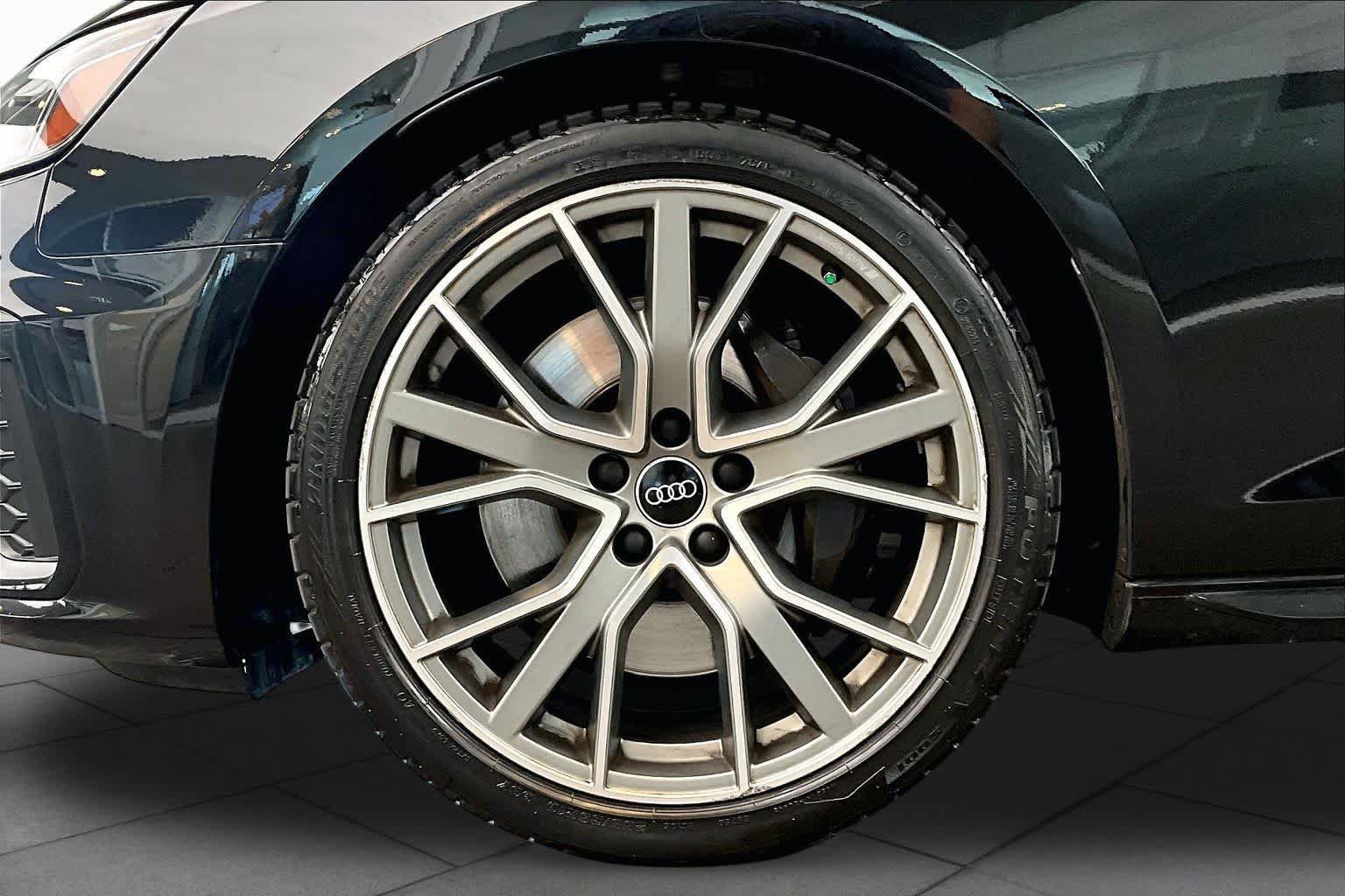 Used 2022 Audi S4 Premium Plus w/ Premium Plus Package AWD/4WD image 10