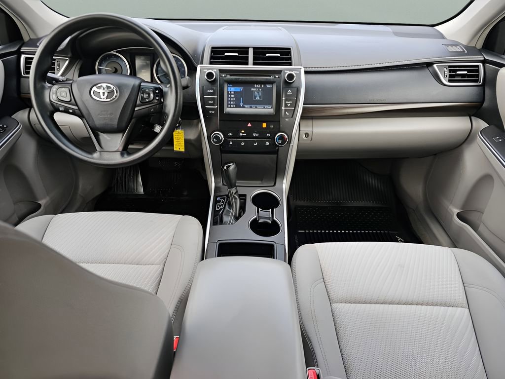 Used 2016 Toyota Camry LE FWD image 14