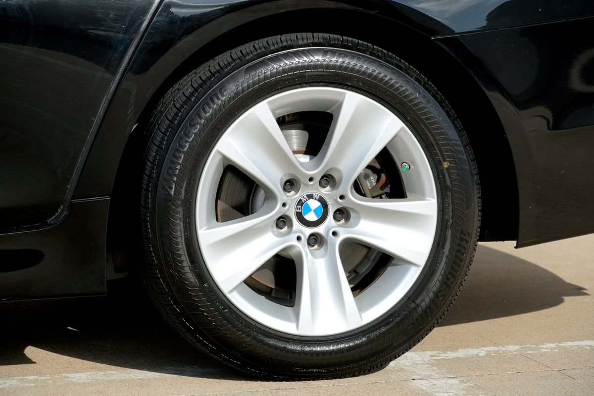 Used 2012 BMW 528i Sedan RWD image 28
