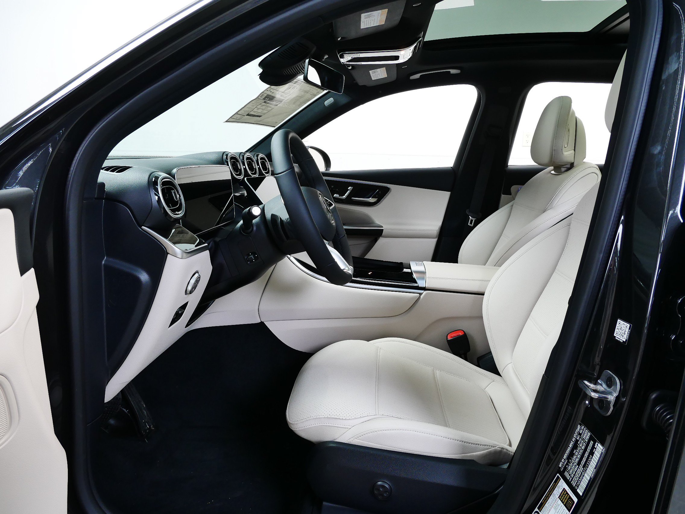 New 2026 Mercedes-Benz GLC 300 4MATIC image 7