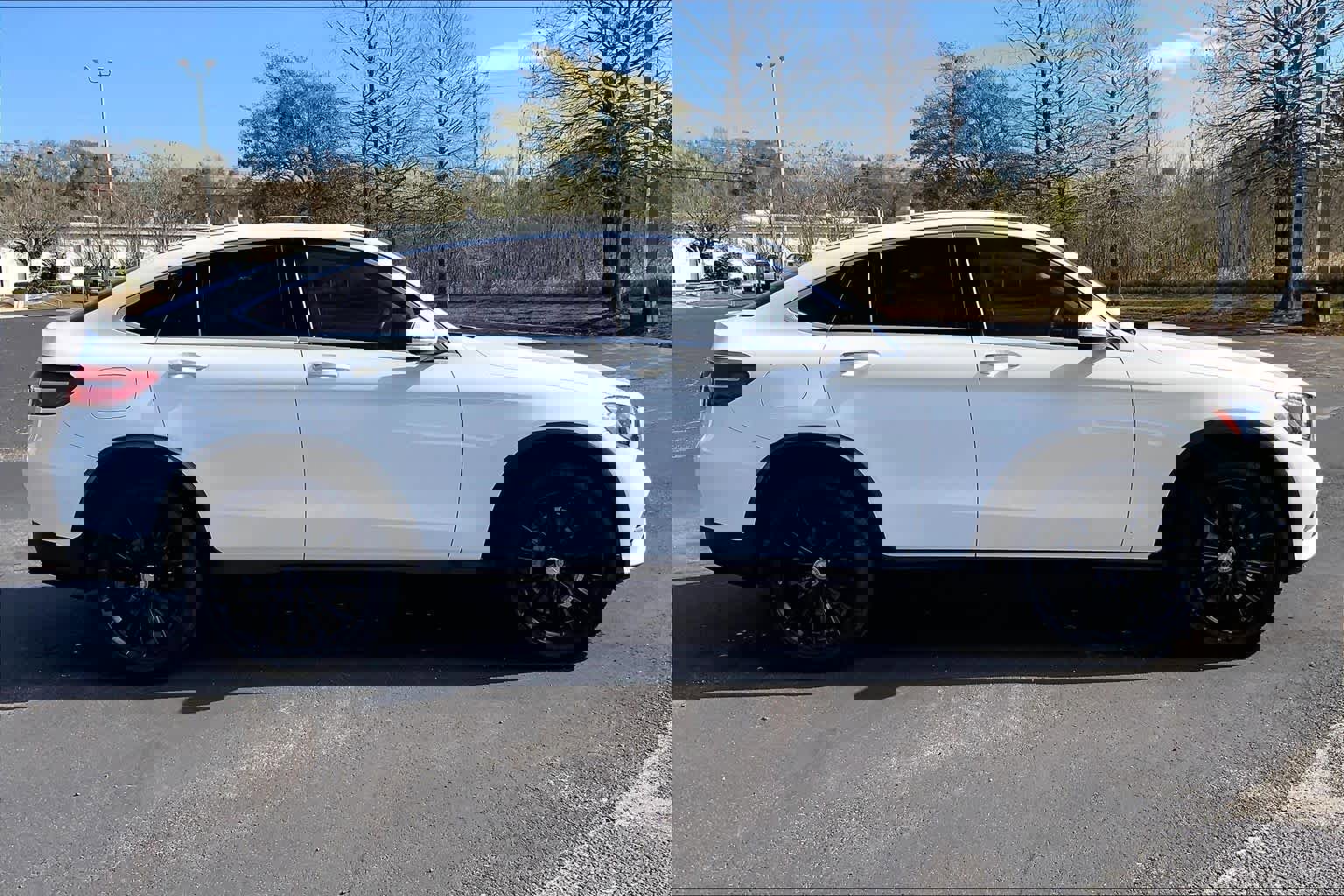 Used 2017 Mercedes-Benz GLC 300 4MATIC Coupe image 34