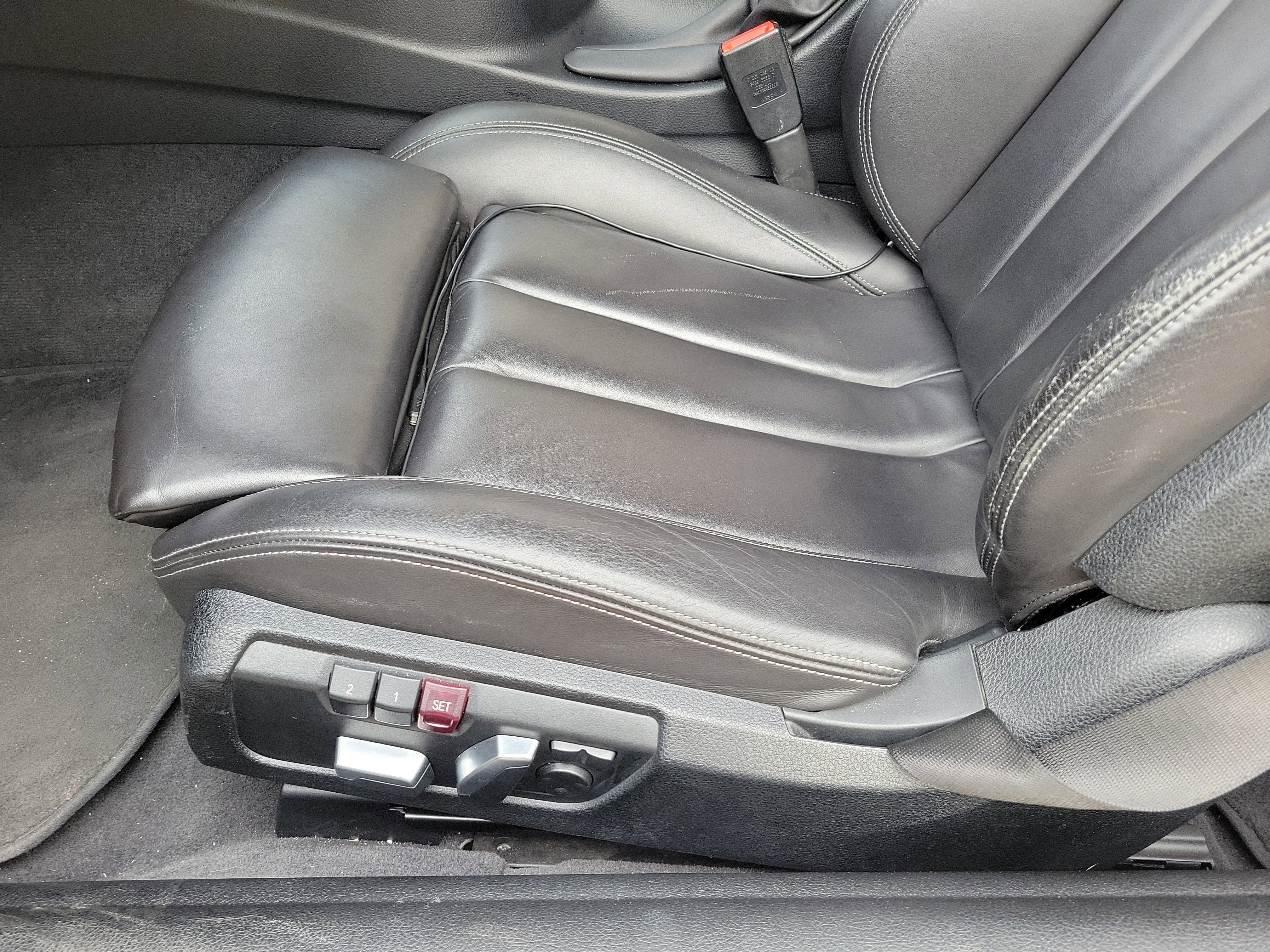 Used 2020 BMW M4 Convertible image 5