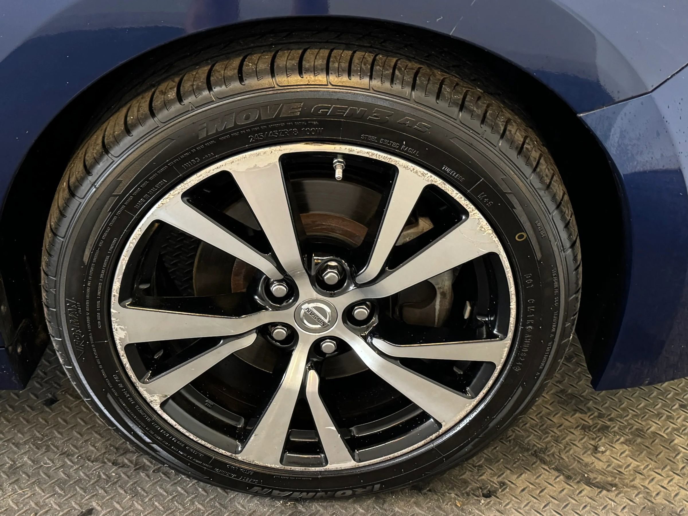 Used 2018 Nissan Maxima 3.5 SV image 9