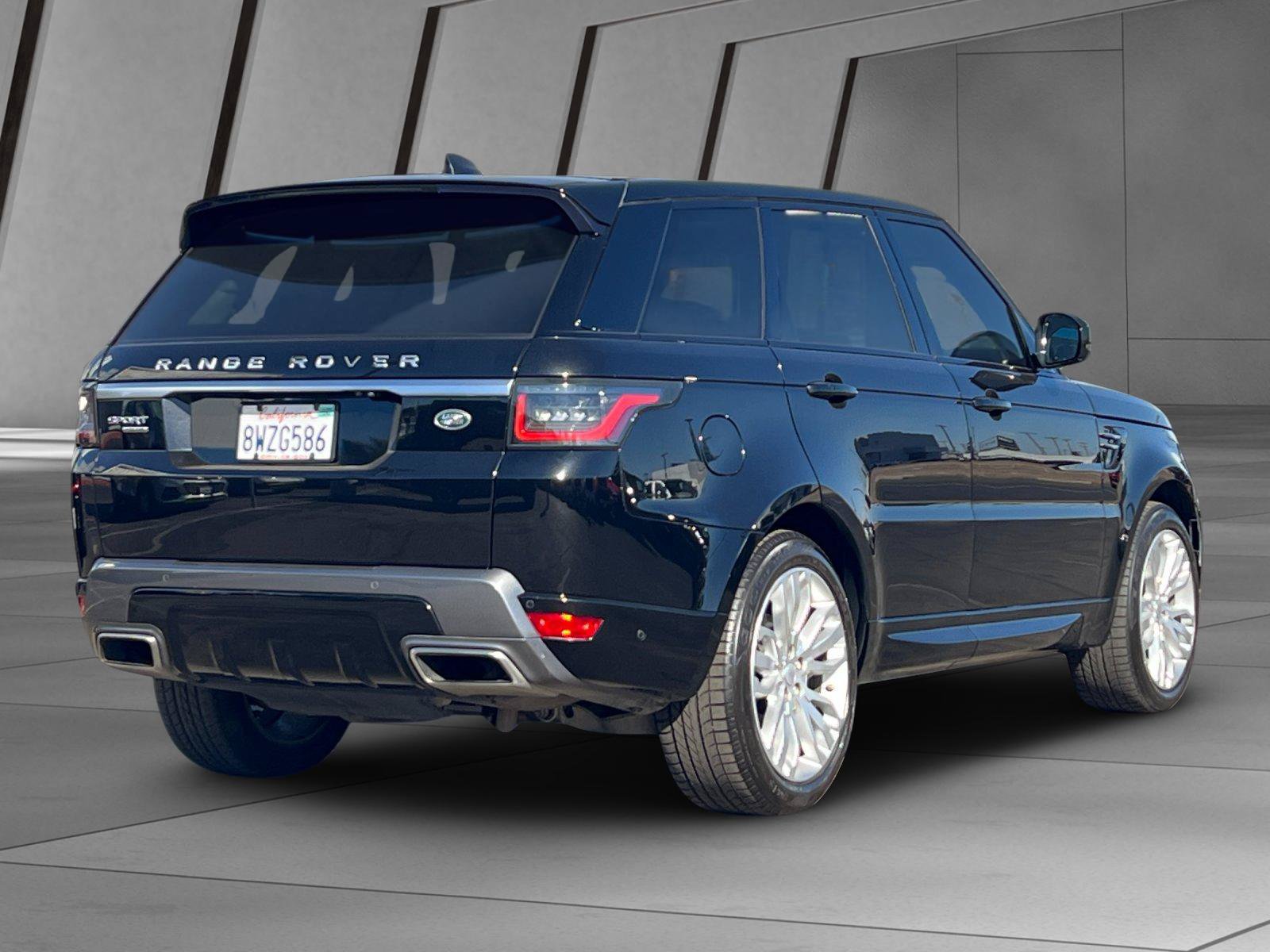 Used 2019 Land Rover Range Rover Sport HSE AWD/4WD image 4