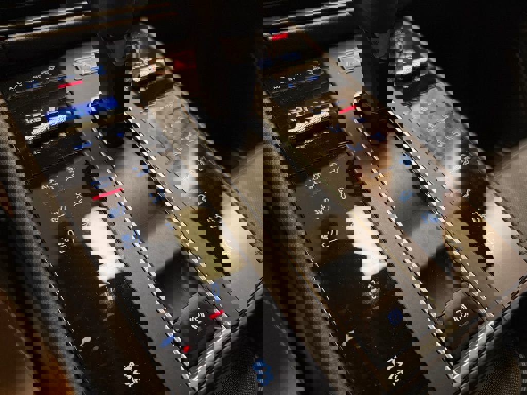 New 2026 Porsche Macan S image 22