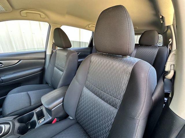 Used 2020 Nissan Rogue SV w/ Premium Package image 12