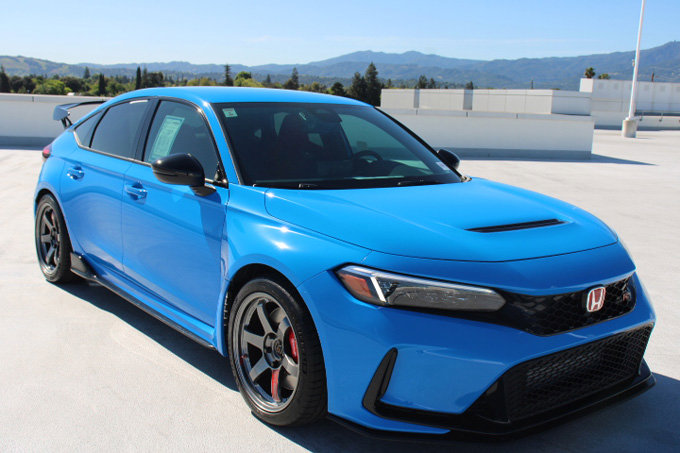 Used 2023 Honda Civic Type R image 2