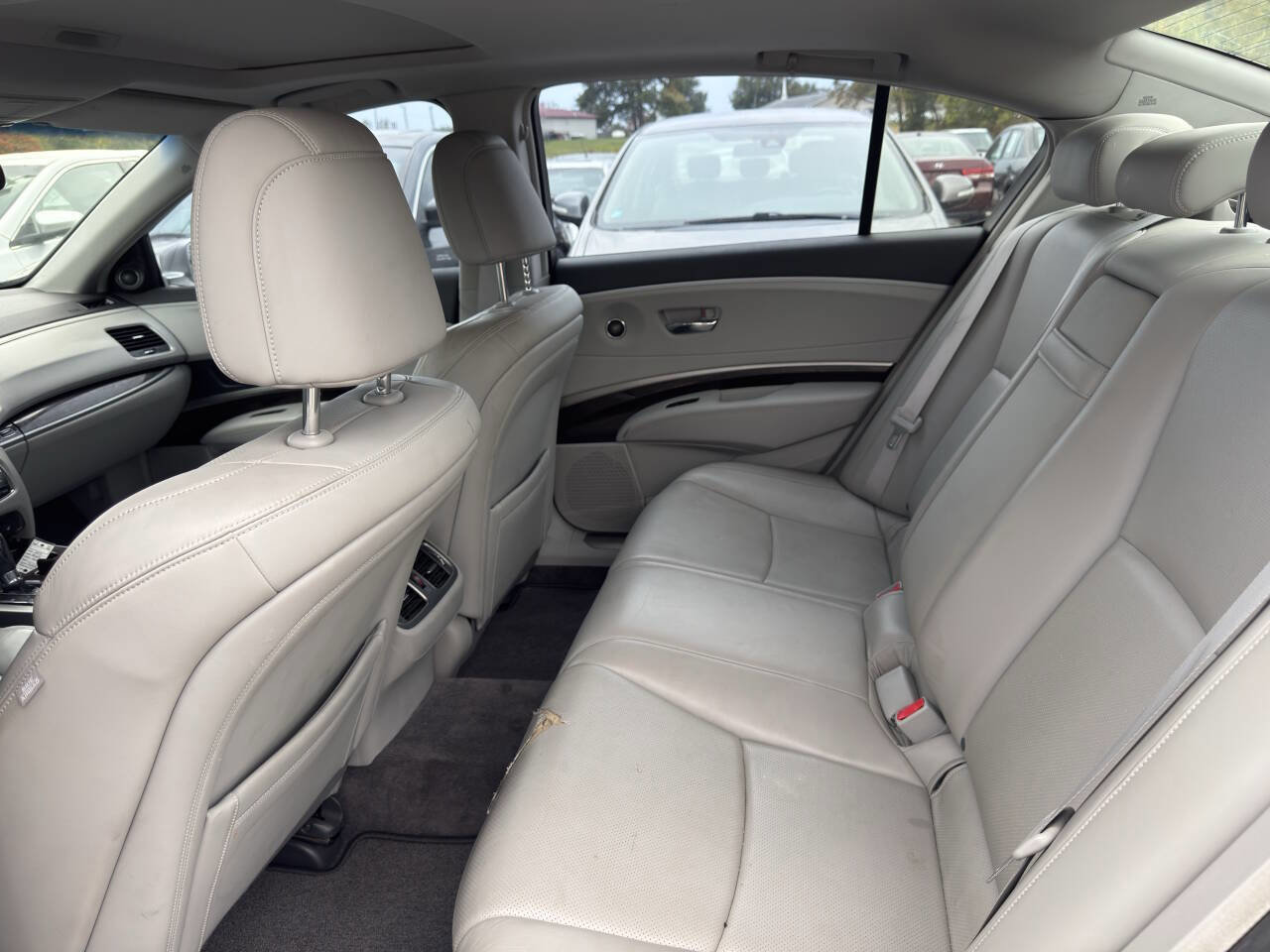 Used 2014 Acura RLX w/ Technology Package FWD image 9