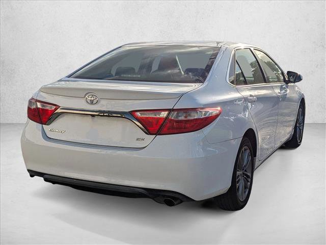 Used 2015 Toyota Camry SE image 3