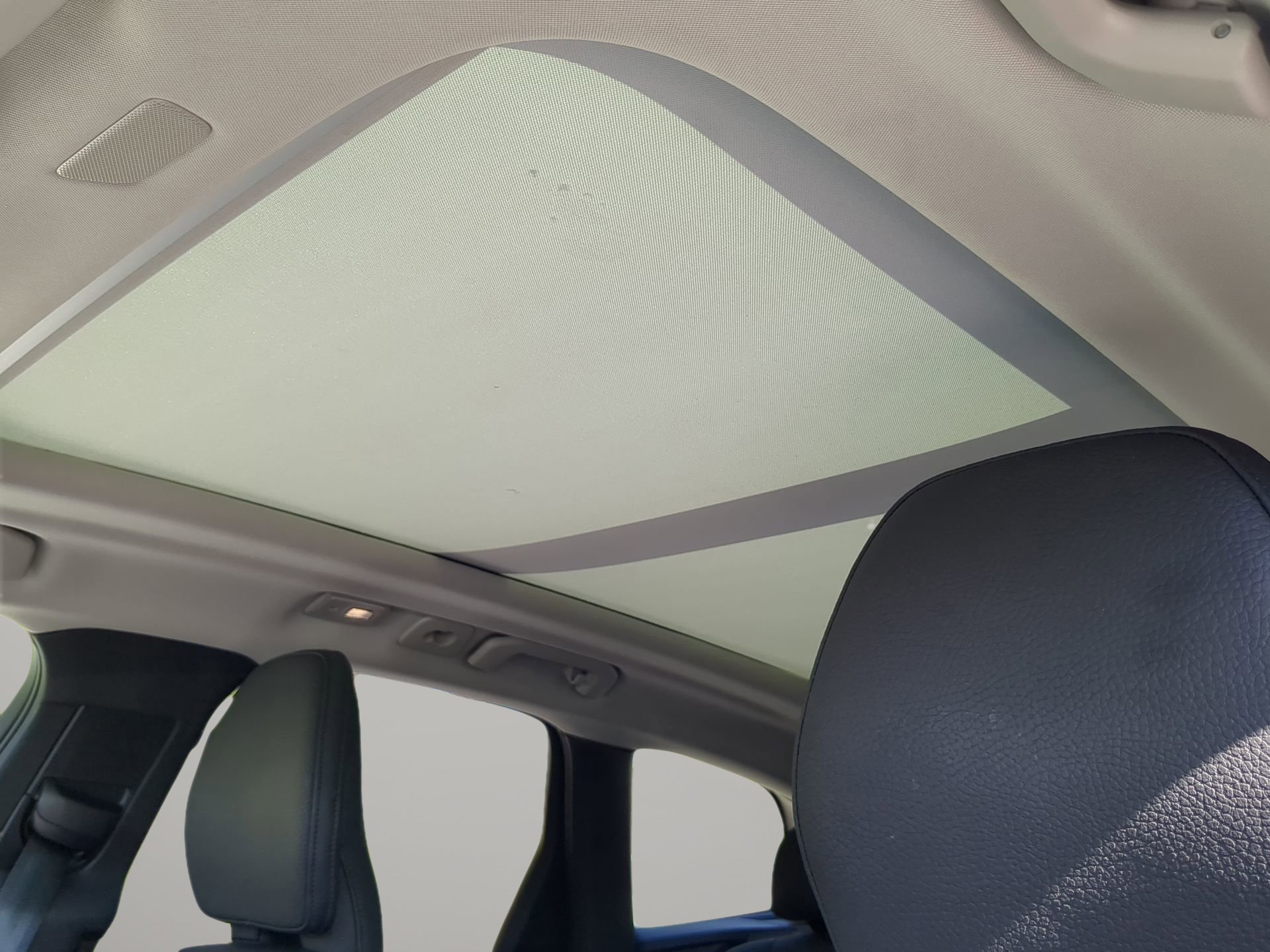 Used 2025 Volvo XC60 B5 Plus image 50