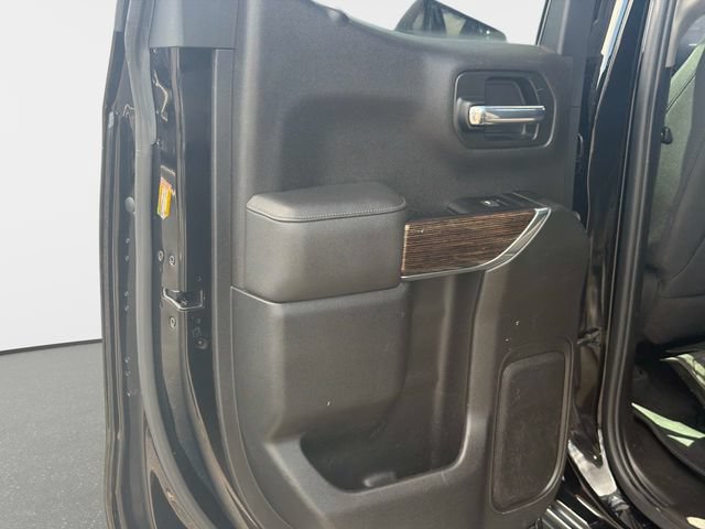 Used 2022 GMC Sierra 1500 Elevation w/ LPO, Elevation Black Package AWD/4WD image 11