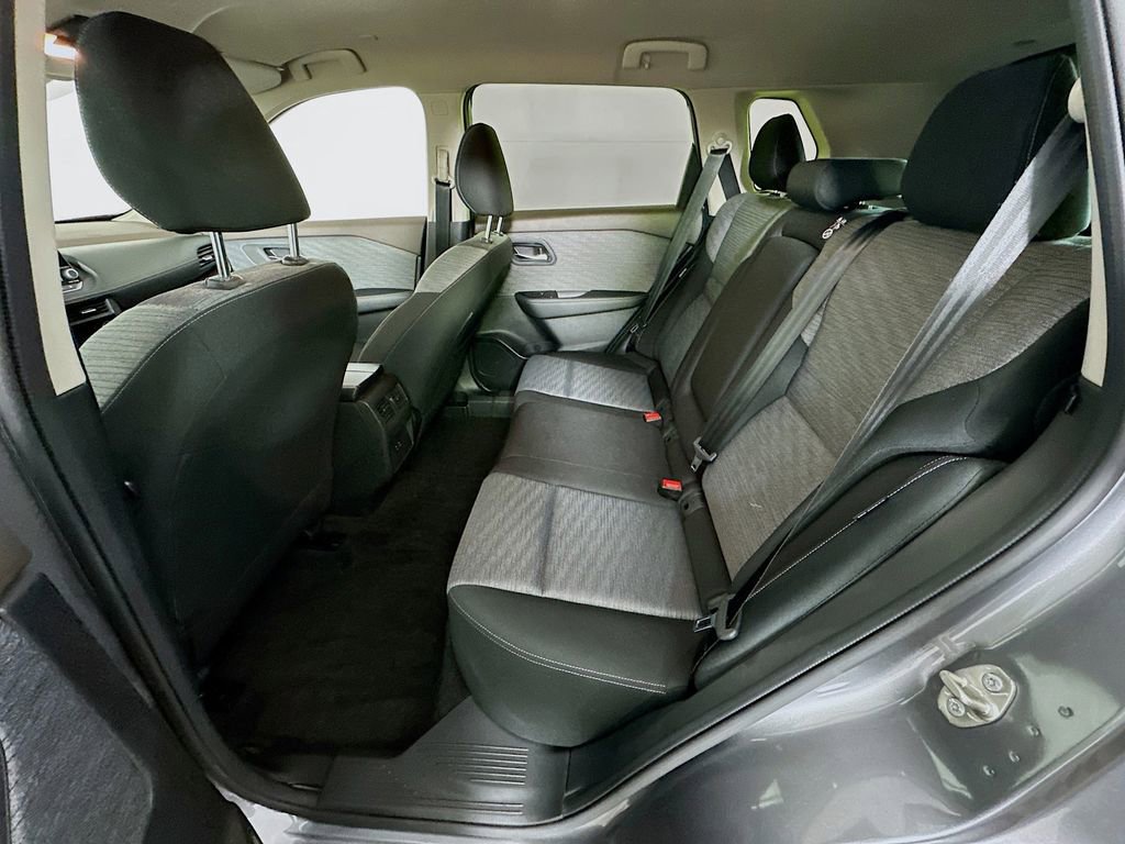 Certified 2023 Nissan Rogue SV image 32