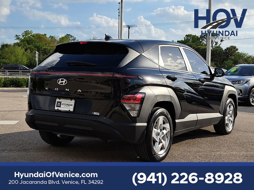 Certified 2024 Hyundai Kona SE image 7