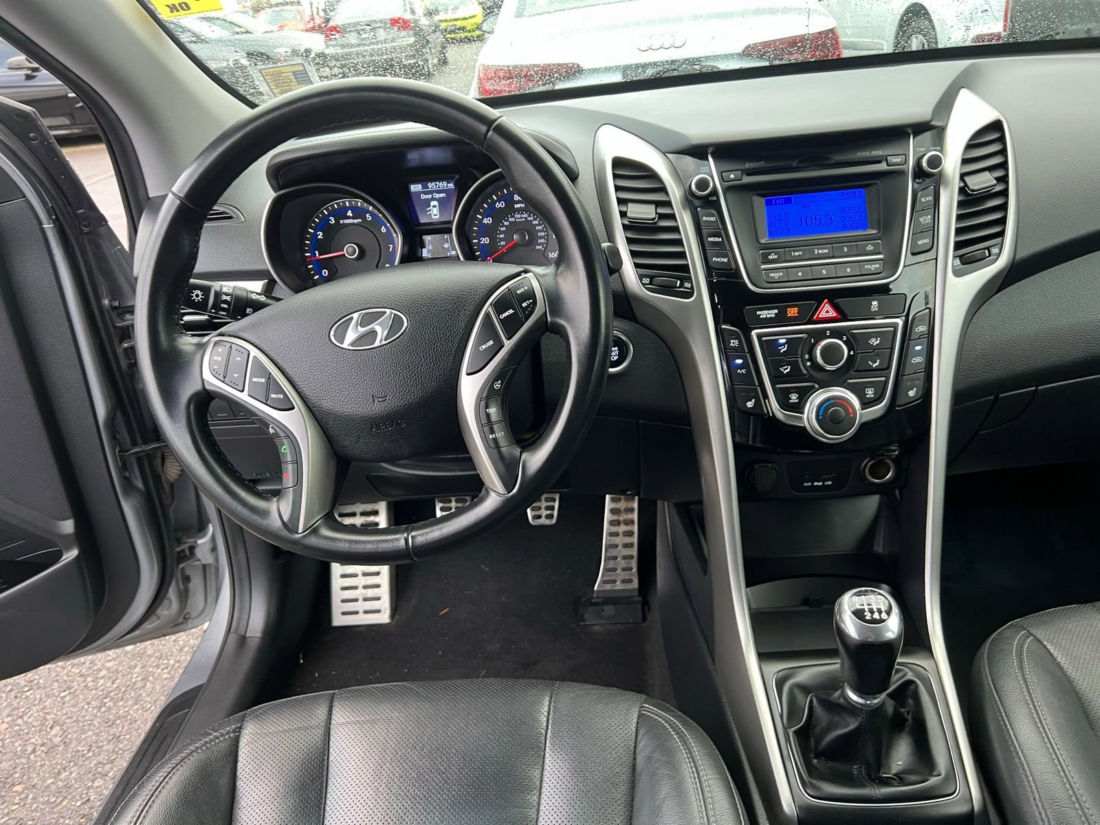 Used 2014 Hyundai Elantra GT w/ Option Group 02 image 25