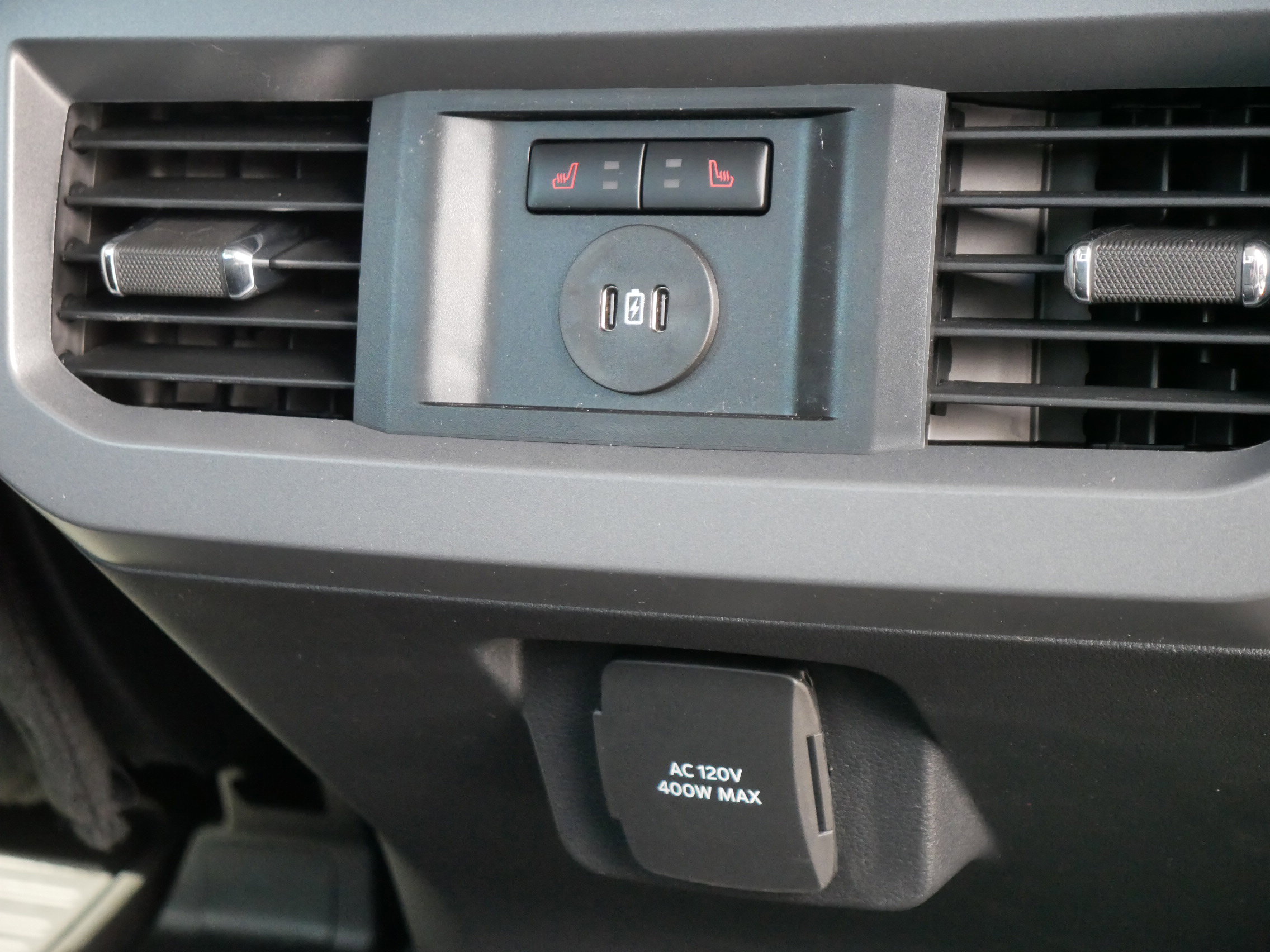 New 2025 Ford F250 Lariat w/ Lariat Ultimate Package image 39